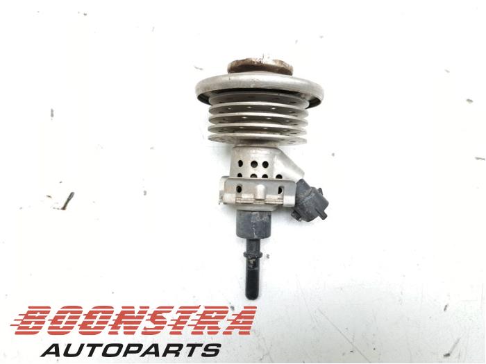 Gebruikte Injector adblue Opel Vivaro 1.6 CDTI 95 Euro 6 Prijs € 60,44 Inclusief btw aangeboden door Boonstra Autoparts