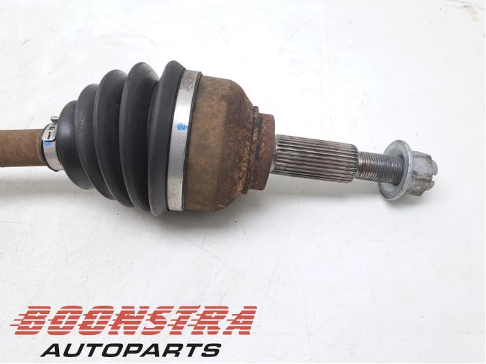 Aandrijfas links-voor van een Ford Transit Custom 2.0 TDCi 16V Eco Blue 170 2020