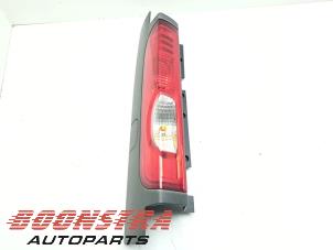 Gebruikte Achterlicht links Opel Vivaro 2.0 CDTI Prijs € 48,34 Inclusief btw aangeboden door Boonstra Autoparts