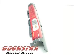 Gebruikte Achterlicht rechts Opel Vivaro 2.0 CDTI Prijs € 48,34 Inclusief btw aangeboden door Boonstra Autoparts