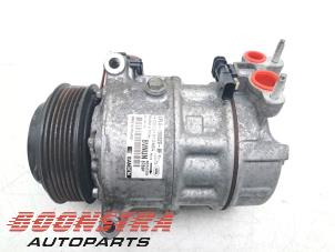 Gebruikte Aircopomp Jaguar F-Pace 2.0 D 180 16V AWD Prijs € 49,95 Margeregeling aangeboden door Boonstra Autoparts