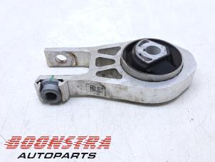Gebruikte Versnellingsbak Steun Opel Movano 2.2 D 140 Prijs € 34,94 Inclusief btw aangeboden door Boonstra Autoparts