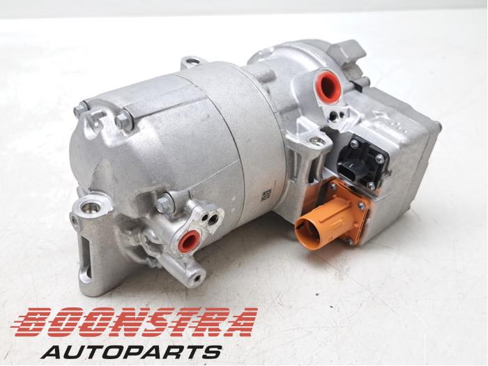 Gebruikte Pomp Airco BMW 5 serie Touring (G61) 530e 2.0 TwinPower Turbo 16V Prijs € 524,95 Inclusief btw aangeboden door Boonstra Autoparts