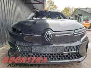 Gebruikte Frontpaneel Renault Megane E-Tech (RCB) 60 kWh Prijs € 349,00 Margeregeling aangeboden door Boonstra Autoparts