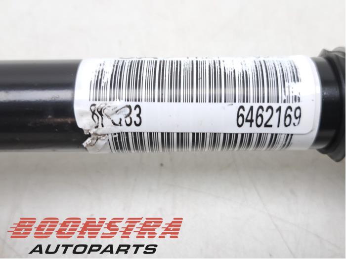 Aandrijfas links-voor van een Opel Grandland (X) 1.6 Turbo 16V Hybrid 2023