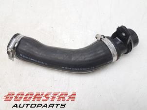 Gebruikte Intercooler Buis Opel Grandland (X) 1.6 Turbo 16V Hybrid Prijs € 29,95 Margeregeling aangeboden door Boonstra Autoparts