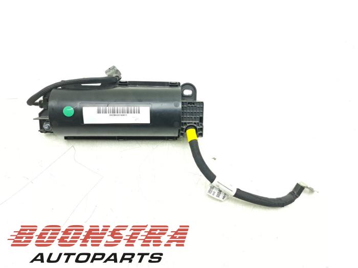 Gebruikte Start/stop condensator Opel Vivaro 2.0 Diesel 145 Prijs € 109,95 Inclusief btw aangeboden door Boonstra Autoparts