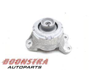 Gebruikte Motorsteun Mercedes EQC (N293) 400 4-Matic Prijs € 34,95 Margeregeling aangeboden door Boonstra Autoparts