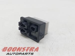 Gebruikte Kachel Weerstand Opel Grandland (X) 1.6 Turbo 16V Hybrid Prijs € 24,95 Margeregeling aangeboden door Boonstra Autoparts