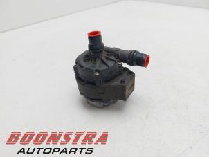 Gebruikte Extra waterpomp Opel Grandland (X) 1.6 Turbo 16V Hybrid Prijs € 39,95 Margeregeling aangeboden door Boonstra Autoparts