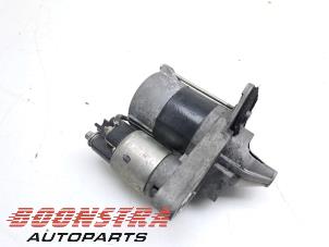 Gebruikte Startmotor Renault Captur (2R) 0.9 Energy TCE 12V Prijs € 24,95 Margeregeling aangeboden door Boonstra Autoparts