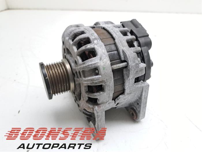 Gebruikte Dynamo Renault Captur I (2R) 0.9 Energy TCE 12V Prijs € 24,95 Margeregeling aangeboden door Boonstra Autoparts