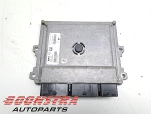 Gebruikte Computer Motormanagement Renault Captur (2R) 0.9 Energy TCE 12V Prijs € 24,95 Margeregeling aangeboden door Boonstra Autoparts