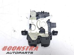 Gebruikte Slotmechaniek Achterklep Landrover Range Rover IV (LG) 4.4 SDV8 32V Prijs € 29,95 Margeregeling aangeboden door Boonstra Autoparts