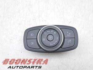 Gebruikte Licht Schakelaar Ford Transit Custom 2.0 TDCi 16V Eco Blue 170 Prijs € 29,95 Margeregeling aangeboden door Boonstra Autoparts