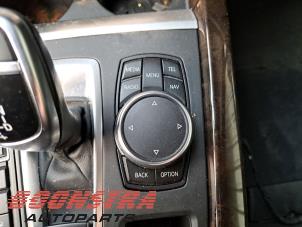 Gebruikte I-Drive knop BMW X5 (F15) M50d 3.0 24V Prijs € 149,00 Margeregeling aangeboden door Boonstra Autoparts