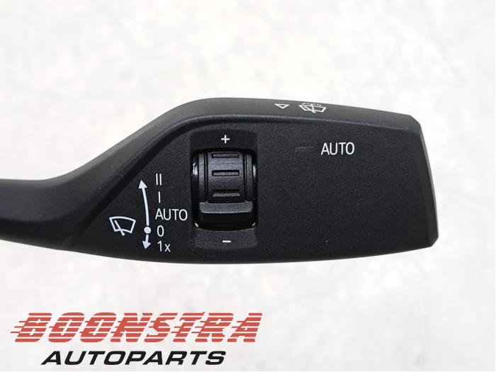 Combischakelaar Stuurkolom van een BMW 4 serie (G23) 420i 2.0 TwinPower Turbo 16V 2022