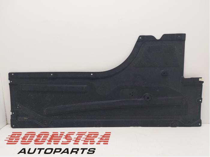 Gebruikte Bodem beschermplaat BMW 4 serie (G23) 420i 2.0 TwinPower Turbo 16V Prijs € 39,94 Inclusief btw aangeboden door Boonstra Autoparts