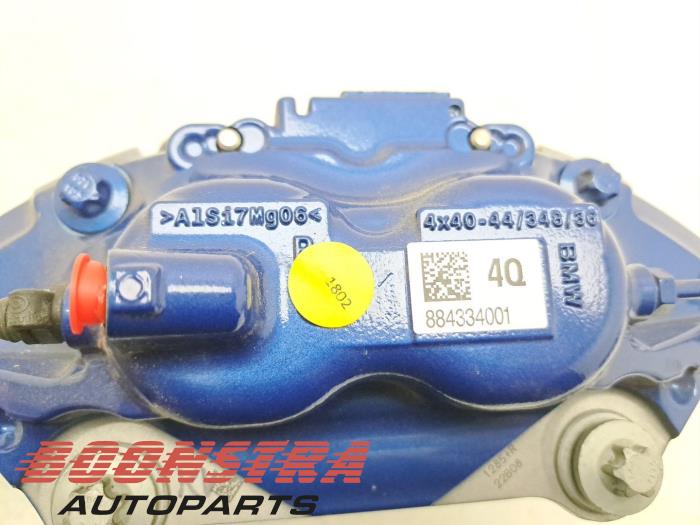 Remklauw (Tang) rechts-voor van een BMW 4 serie (G23) 420i 2.0 TwinPower Turbo 16V 2022