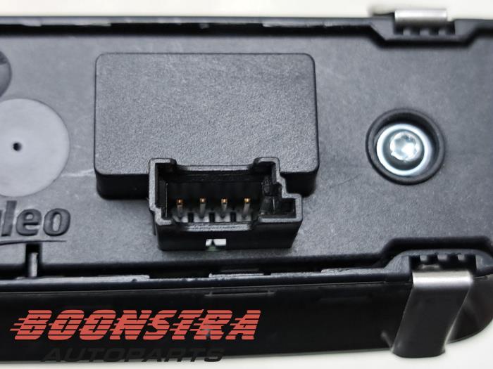 Licht Schakelaar van een BMW 4 serie (G23) 420i 2.0 TwinPower Turbo 16V 2022