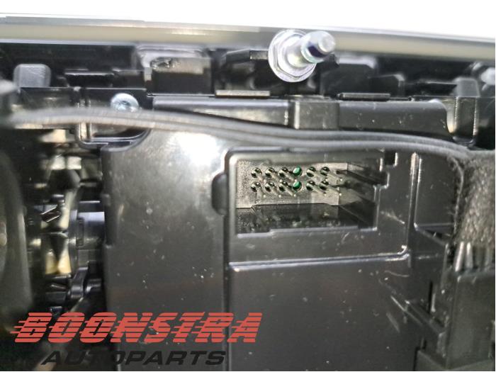 Airco bedieningspaneel van een BMW 4 serie (G23) 420i 2.0 TwinPower Turbo 16V 2022