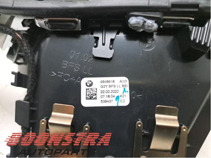 Airco bedieningspaneel van een BMW 4 serie (G23) 420i 2.0 TwinPower Turbo 16V 2022