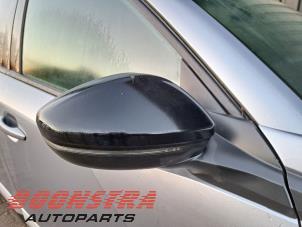 Gebruikte Buitenspiegel rechts Peugeot 2008 (UD/UK/UR/US/UX) e-2008 50 kWh Prijs € 195,00 Margeregeling aangeboden door Boonstra Autoparts