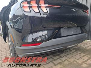 Gebruikte Bumper achter Ford Usa Mustang Mach-E 75kWh RWD, 98kWh Extended RWD Prijs € 579,00 Margeregeling aangeboden door Boonstra Autoparts