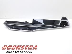 Gebruikte Luchtrooster Dashboard BMW X5 (G05) xDrive50e 3.0 24V Prijs € 349,00 Inclusief btw aangeboden door Boonstra Autoparts