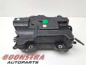 Gebruikte Ureumreservoir Renault Trafic (1FL/2FL/3FL/4FL) 2.0 dCi 16V 110 Prijs € 260,15 Inclusief btw aangeboden door Boonstra Autoparts