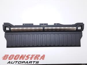 Gebruikte Afdekplaat diversen BMW X5 (G05) xDrive50e 3.0 24V Prijs € 139,95 Inclusief btw aangeboden door Boonstra Autoparts