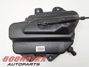 Gebruikte Adblue tank Mercedes Vito (447.6) 1.6 111 CDI 16V Prijs € 151,19 Inclusief btw aangeboden door Boonstra Autoparts