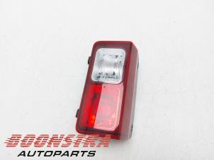 Gebruikte Achterlicht rechts Renault Trafic (1FL/2FL/3FL/4FL) 2.0 dCi 16V 110 Prijs € 24,95 Inclusief btw aangeboden door Boonstra Autoparts