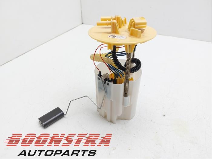 Gebruikte Tank element Pomp Renault Trafic (1FL/2FL/3FL/4FL) 2.0 dCi 16V 110 Prijs € 44,95 Inclusief btw aangeboden door Boonstra Autoparts