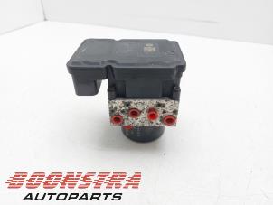 Gebruikte ABS Pomp Volkswagen Transporter/Caravelle T5 2.5 TDi PF Prijs € 90,69 Inclusief btw aangeboden door Boonstra Autoparts