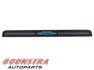 Gebruikte Sierstrip Mini Countryman (F60) 2.0 16V John Cooper Works ALL4 Prijs € 40,00 Inclusief btw aangeboden door Boonstra Autoparts