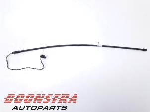 Gebruikte Keyless entry antenne Mini Countryman (F60) 2.0 16V John Cooper Works ALL4 Prijs € 30,19 Inclusief btw aangeboden door Boonstra Autoparts