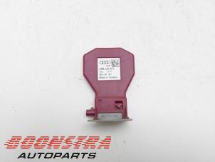 Gebruikte Antenne Cupra Formentor 1.4 e-Hybrid VZ 16V Prijs € 24,95 Margeregeling aangeboden door Boonstra Autoparts