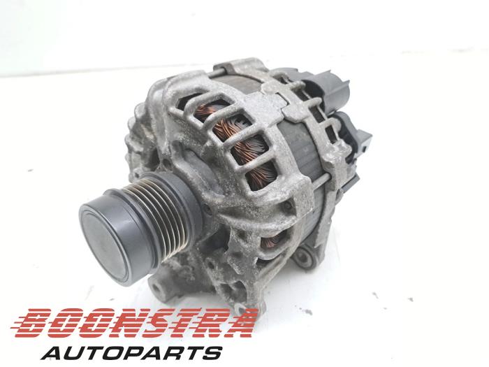 Gebruikte Dynamo Mercedes C (C205) C-250 2.0 16V Prijs € 94,95 Margeregeling aangeboden door Boonstra Autoparts