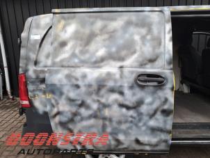 Gebruikte Schuifdeur rechts Mercedes Vito (447.6) 1.6 111 CDI 16V Prijs € 906,29 Inclusief btw aangeboden door Boonstra Autoparts