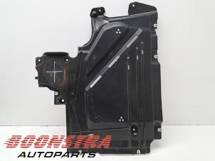 Gebruikte Beschermplaat bodem Mini Countryman (F60) 2.0 16V John Cooper Works ALL4 Prijs € 30,19 Inclusief btw aangeboden door Boonstra Autoparts