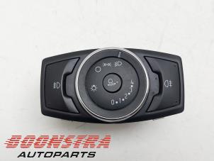 Gebruikte Schakelaar Licht Ford Transit Custom 2.0 TDCi 16V Eco Blue 130 Prijs € 30,19 Inclusief btw aangeboden door Boonstra Autoparts