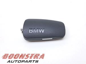 Gebruikte Simkaart houder BMW X5 (G05) xDrive50e 3.0 24V Prijs € 45,00 Inclusief btw aangeboden door Boonstra Autoparts