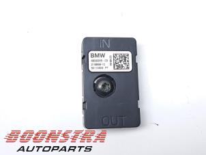 Gebruikte Antenne Versterker BMW X5 (G05) xDrive50e 3.0 24V Prijs € 30,19 Inclusief btw aangeboden door Boonstra Autoparts