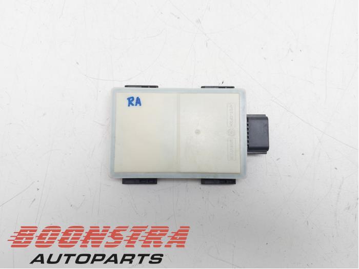 Gebruikte Radar sensor Landrover Range Rover Sport (L1) 3.0 P510e Prijs € 349,00 Margeregeling aangeboden door Boonstra Autoparts