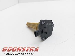 Gebruikte Olie niveau sensor Renault Trafic (1FL/2FL/3FL/4FL) 2.0 dCi 16V 110 Prijs € 54,39 Inclusief btw aangeboden door Boonstra Autoparts