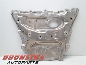 Gebruikte Beschermplaat bodem BMW X5 (G05) xDrive50e 3.0 24V Prijs € 89,00 Inclusief btw aangeboden door Boonstra Autoparts