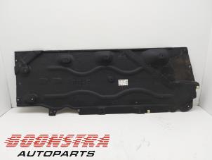 Gebruikte Beschermplaat bodem Mini Countryman (F60) 2.0 16V John Cooper Works ALL4 Prijs € 39,95 Inclusief btw aangeboden door Boonstra Autoparts