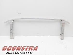 Gebruikte Bumperbalk voor Mini Countryman (F60) 2.0 16V John Cooper Works ALL4 Prijs € 49,95 Inclusief btw aangeboden door Boonstra Autoparts