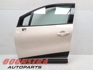 Gebruikte Deur 4Deurs links-voor Renault Captur (2R) 0.9 Energy TCE 12V Prijs € 395,00 Margeregeling aangeboden door Boonstra Autoparts
